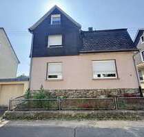 Haus zum Kaufen in Kirchen 154.000,00 € 127 m²