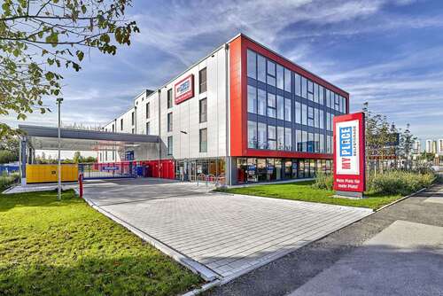 Foto - Halle in München 1.210,00 € 75.6 m²