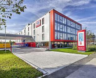 Halle in München 1.210,00 € 75.6 m²