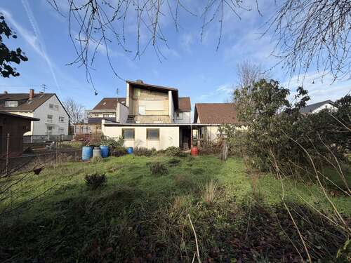Foto - Haus zum Kaufen in Böhl-Iggelheim 239.000,00 € 200 m²