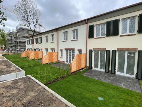 Foto - Haus zum Mieten in Beelitz-Heilstätten 1.599,00 € 106.97 m²