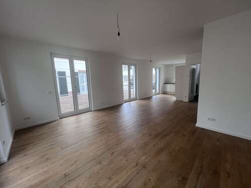 Foto - Haus zum Mieten in Beelitz-Heilstätten 1.599,00 € 106.97 m²