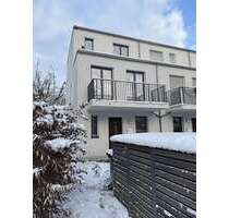 Haus zum Mieten in Berlin 2.244,83 € 135.9 m²