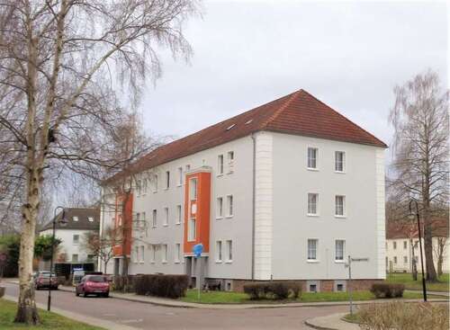 Foto - Wohnung zum Mieten in Braunsbedra 378,00 € 62.75 m²