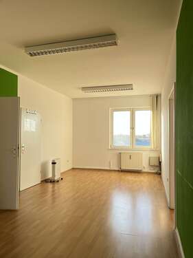 Foto - Büro in Oranienburg 999,00 € 121.23 m²