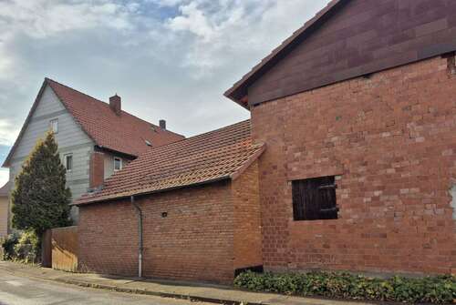 Foto - Haus zum Kaufen in Nesselröden 98.000,00 € 220 m²