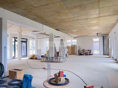 Foto - Büro in Michendorf 3.808,00 € 238 m²
