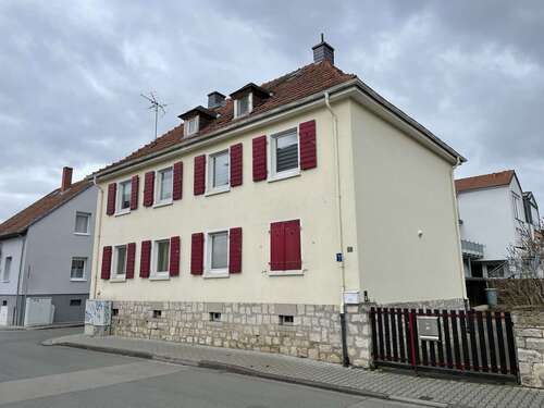 Foto - Haus zum Kaufen in Ingelheim am Rhein 299.000,00 € 200 m²