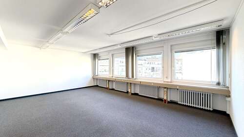 Foto - Büro in Düsseldorf 3.150,00 € 367 m²