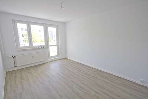 Foto - Wohnung zum Mieten in Halle (Saale) 377,00 € 60.73 m²