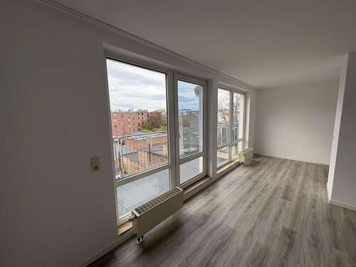 Foto - Wohnung zum Mieten in Halle 655,00 € 72.64 m²