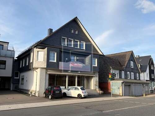 Foto - Haus zum Kaufen in Netphen 680.000,00 € 241 m²