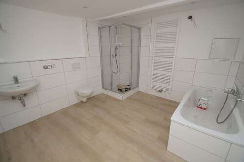 Foto - Wohnung zum Mieten in Schkopau 1.218,00 € 121.78 m²