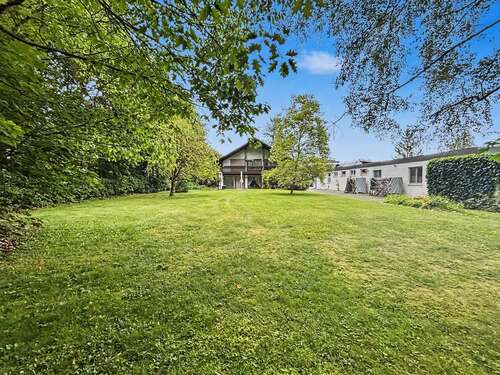 Foto - Haus zum Kaufen in Waldkraiburg 650.000,00 € 201 m²