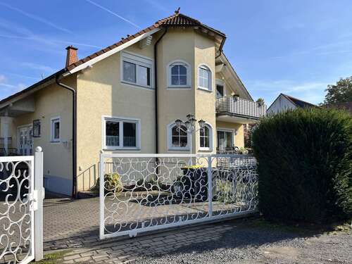 Foto - Wohnung zum Mieten in Florstadt 680,00 € 98 m²