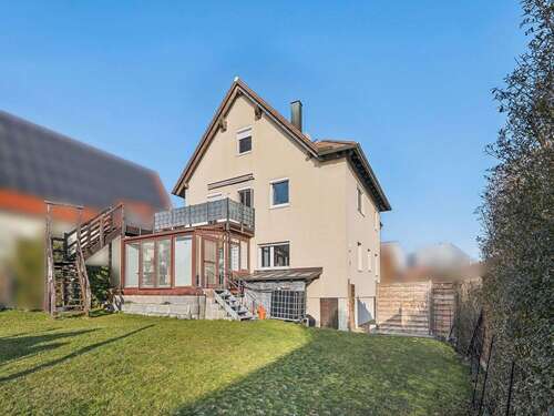 Foto - Haus zum Kaufen in Waldbüttelbrunn 649.000,00 € 245 m²