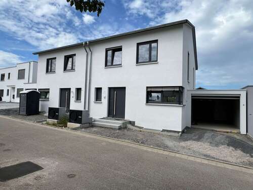 Foto - Haus zum Mieten in Lauffen 1.950,00 € 166.85 m²