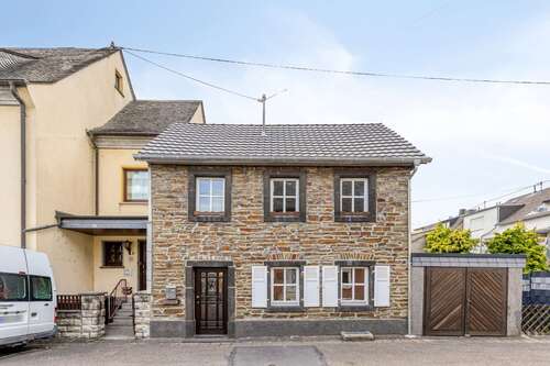 Foto - Haus zum Mieten in Neuwied 930,00 € 93 m²