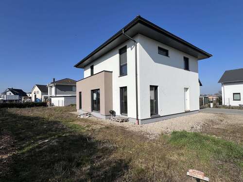 Foto - Haus zum Kaufen in Wiedemar OT Zwochau 539.000,00 € 155 m²