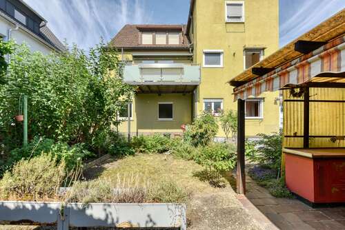 Foto - Haus zum Kaufen in Stuttgart-Zuffenhausen 750.000,00 € 276 m²