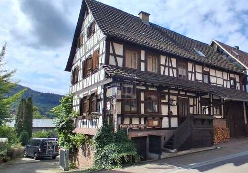 Foto - Haus zum Kaufen in Loffenau 120.000,00 € 191 m²
