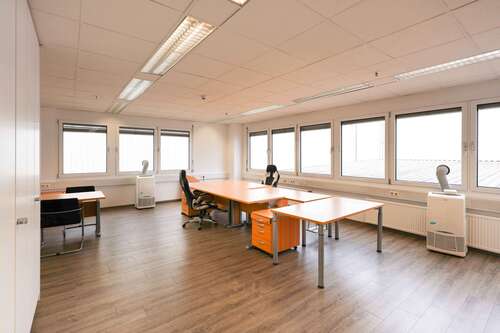 Foto - Büro in Neu-Isenburg 2.578,36 € 248 m²