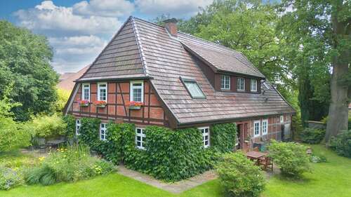 Foto - Haus zum Kaufen in Bendestorf Ndh. 780.000,00 € 200 m²
