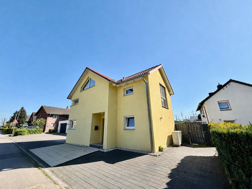 Foto - Haus zum Kaufen in Grevenbroich 589.000,00 € 142 m²