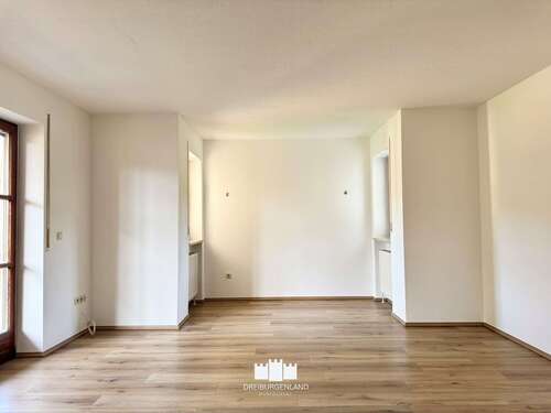 Foto - Wohnung zum Mieten in Salzweg 700,00 € 82 m²