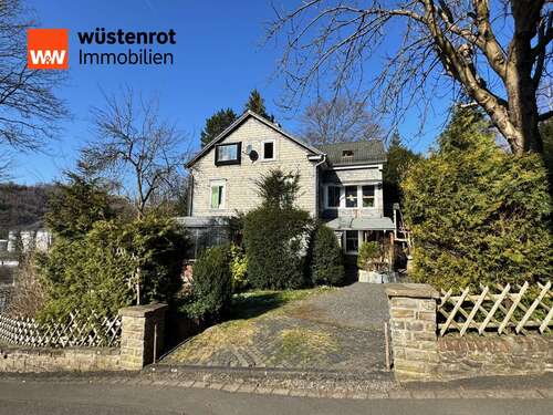 Foto - Haus zum Kaufen in Kirchen 189.000,00 € 240 m²