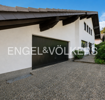 Haus zum Kaufen in Overath 590.000,00 € 274 m²
