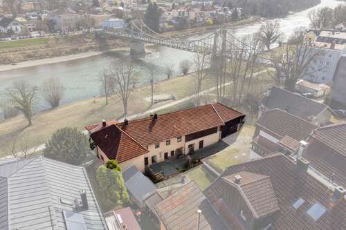Foto - Haus zum Kaufen in Laufen 550.000,00 € 270 m²