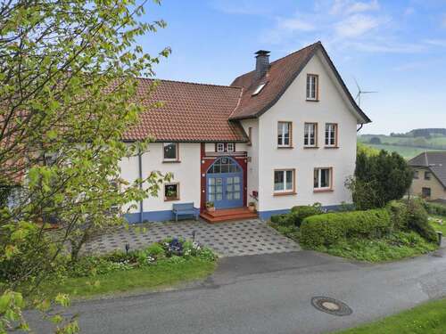 Foto - Haus zum Kaufen in Horn-Bad Meinberg Feldrom 475.000,00 € 257.5 m²