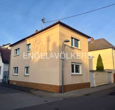 Foto - Haus zum Kaufen in Ludwigshafen am Rhein 249.000,00 € 127 m²