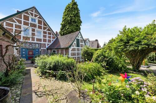 Foto - Haus zum Kaufen in Jork 1.200.000,00 € 360 m²