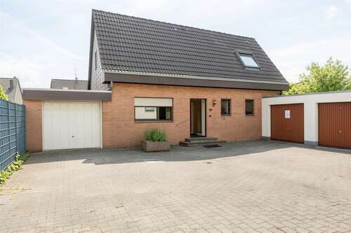 Foto - Haus zum Kaufen in Mönchengladbach 299.000,00 € 232 m²