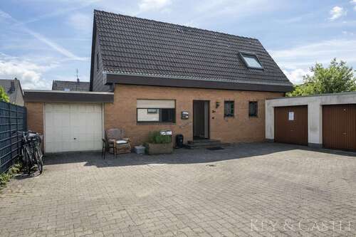 Foto - Haus zum Kaufen in Mönchengladbach 339.000,00 € 232 m²