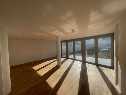 Foto - Wohnung zum Mieten in Düsseldorf 1.833,13 € 141.01 m²