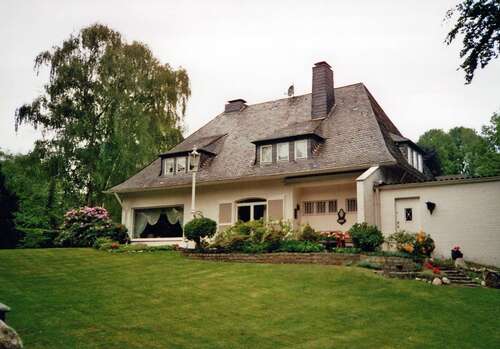 Foto - Haus zum Kaufen in Urdenbach 1.950.000,00 € 260 m²
