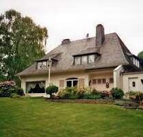 Haus zum Kaufen in Urdenbach 1.950.000,00 € 260 m²