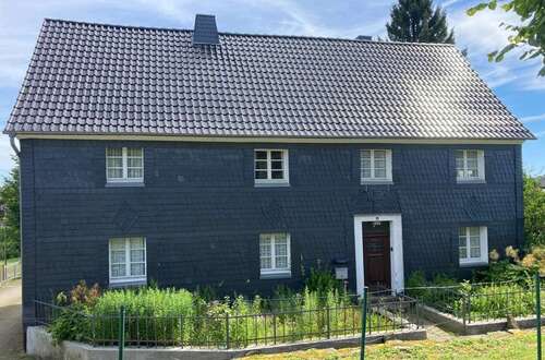 Foto - Haus zum Kaufen in Lindlar 139.000,00 € 199 m²