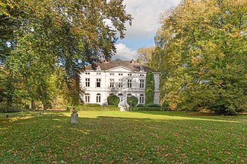 Foto - Haus zum Kaufen in Lübeck 2.150.000,00 € 695 m²