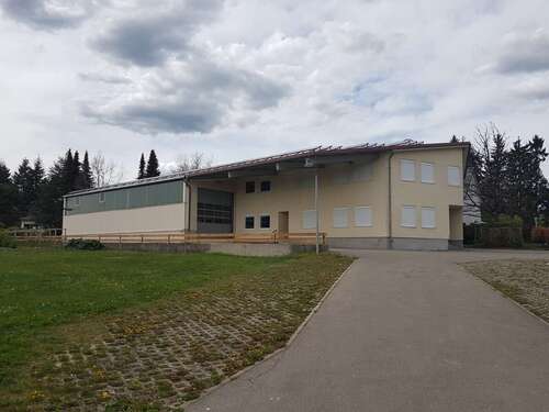 Foto - Büro in Böhmenkirch 1.450,00 € 535.21 m²