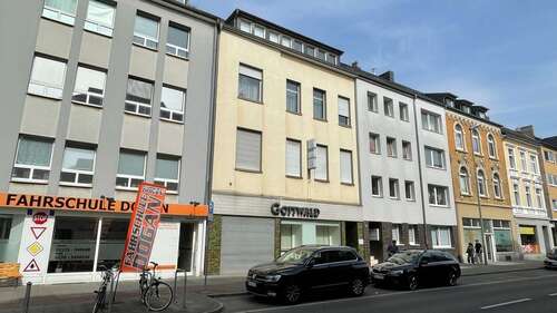 Foto - Haus zum Kaufen in Neuss 925.000,00 € 492 m²
