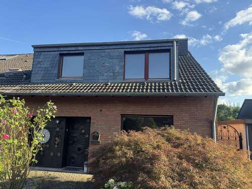 Foto - Haus zum Kaufen in Moers 360.000,00 € 110 m²