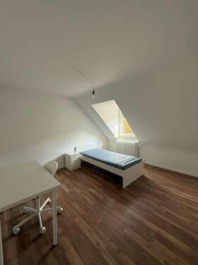 Foto - WG-Zimmer in Stuttgart 600,00 € 16 m²
