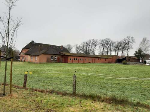 Foto - Haus zum Kaufen in Wahrenholz OT Betzhorn 350.000,00 € 307 m²
