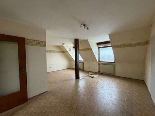 Foto - Wohnung zum Kaufen in Mannheim-Rheinau 185.000,00 € 94 m²