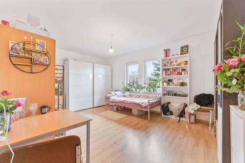 Foto - Wohnung zum Kaufen in Waiblingen 300.000,00 € 77.95 m²