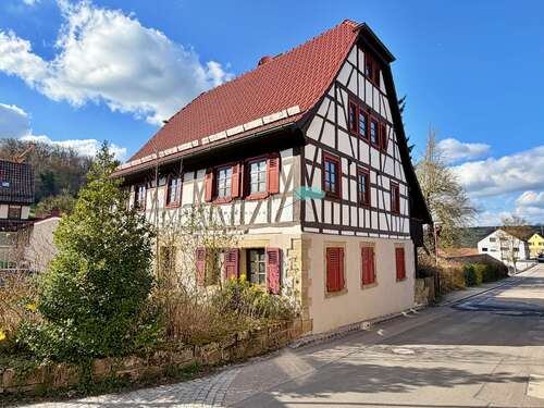 Foto - Haus zum Kaufen in Knittlingen 485.000,00 € 216 m²